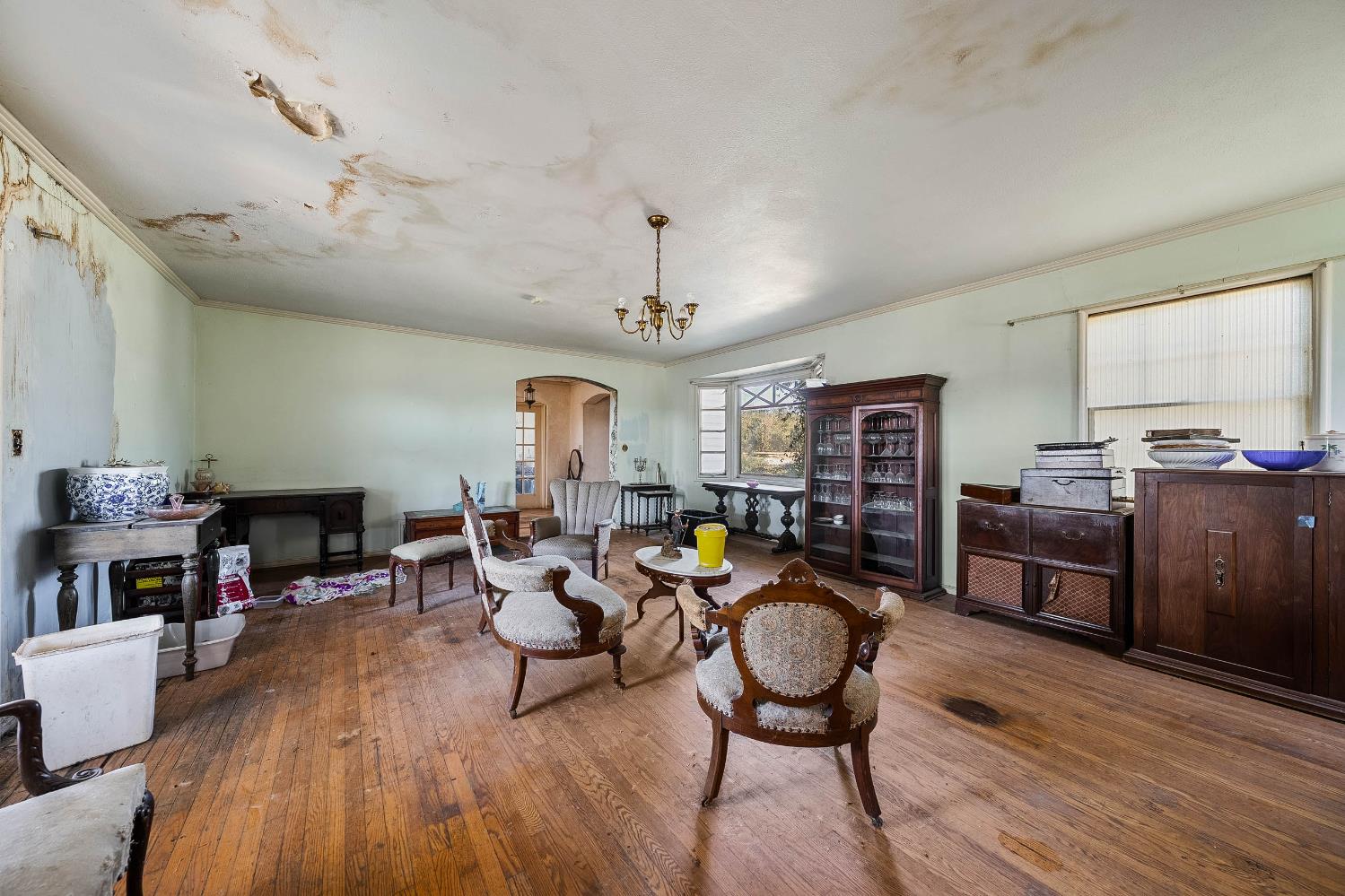 743 College City Road Arbuckle, CA 95912 - Photo 14 of 61 a living room with fireplace furniture and a wooden floor