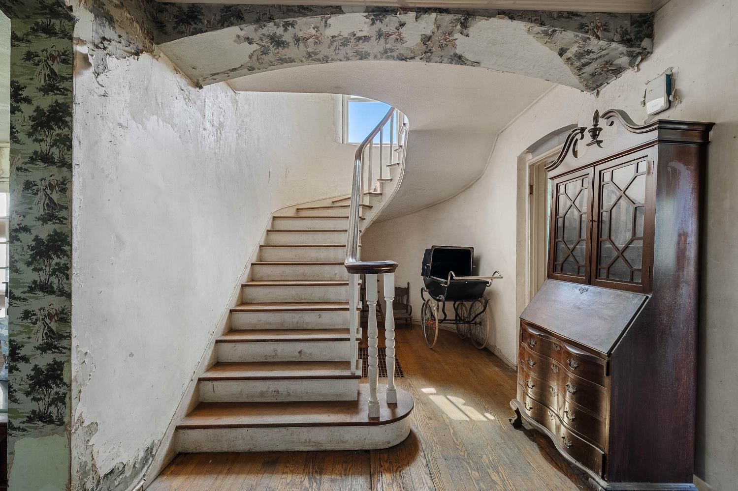 743 College City Road Arbuckle, CA 95912 - Photo 15 of 61 a view of entryway and hall