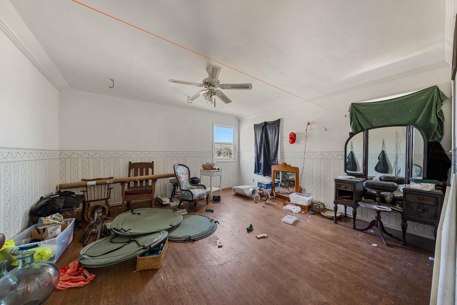 743 College City Road Arbuckle, CA 95912 - Photo 20 of 61 a view of a workspace with furniture and gym equipment