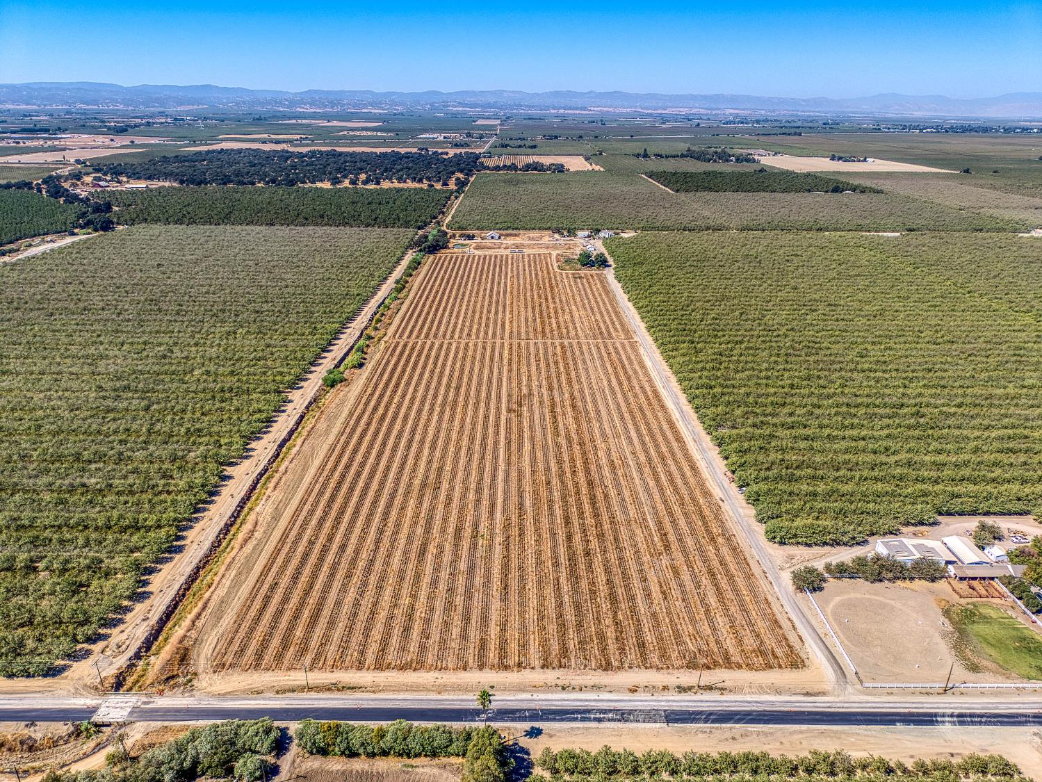 743 College City Road Arbuckle, CA 95912 - Photo 31 of 61 a view of a balcony with an ocean view