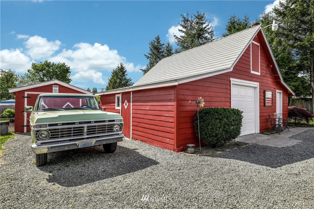 2139 Northeast 12th Street Renton, WA 98056 - Photo 9 of 11