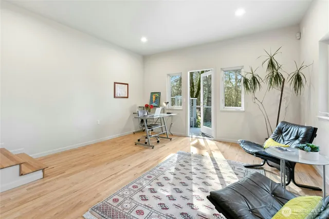 $1,400,000 | 15912 252nd Avenue Southeast, Issaquah, WA 98027