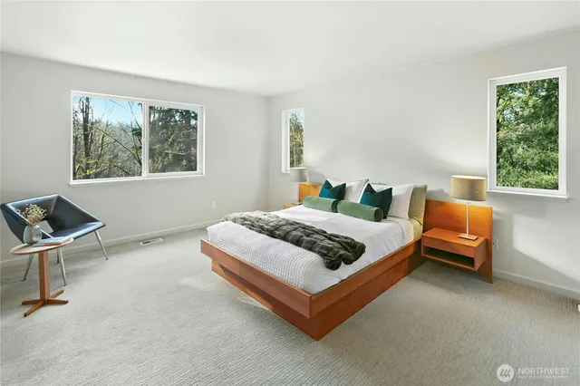 $1,400,000 | 15912 252nd Avenue Southeast, Issaquah, WA 98027