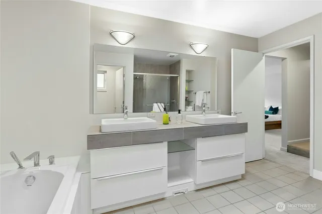 $1,400,000 | 15912 252nd Avenue Southeast, Issaquah, WA 98027