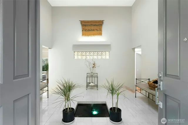 $1,400,000 | 15912 252nd Avenue Southeast, Issaquah, WA 98027