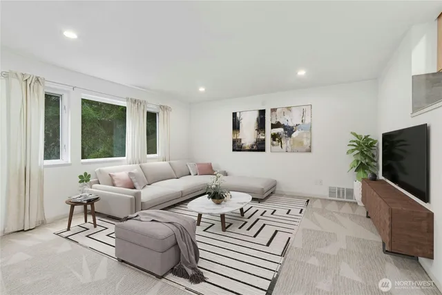 $1,400,000 | 15912 252nd Avenue Southeast, Issaquah, WA 98027