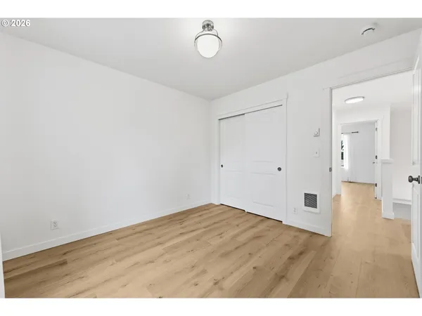 $368,500 | 5592 Burnett Avenue, Unit B, Eugene, OR 97402