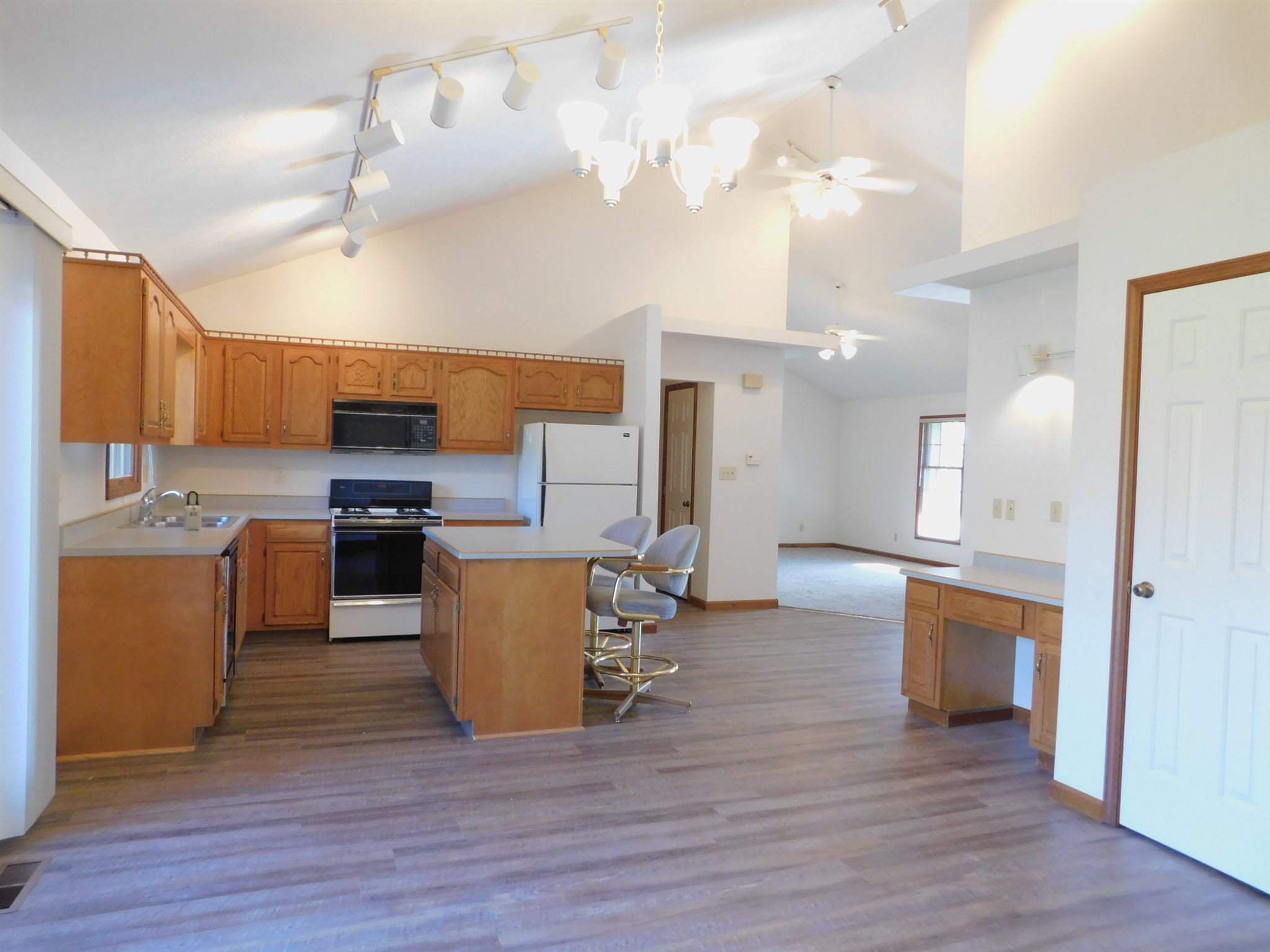 3412 West Devon Road Muncie, IN 47304 - Photo 13 of 31