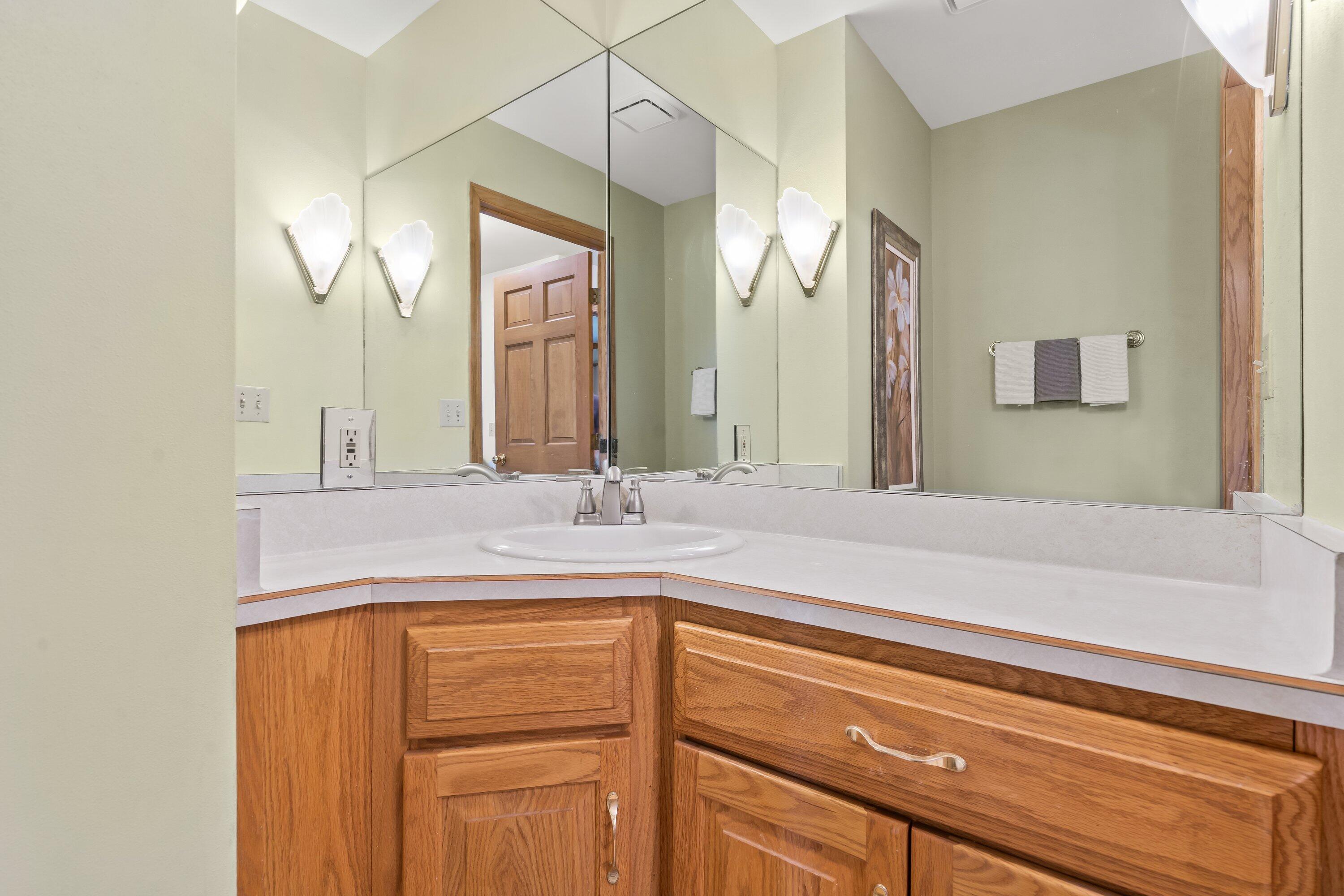 W168N5039 Stonefield Road Menomonee Falls, WI 53051 - Photo 15 of 34 Powder Room