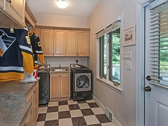 $1,499,000 | 1512 Fox Chase Lane, Pittsburgh, PA 15241