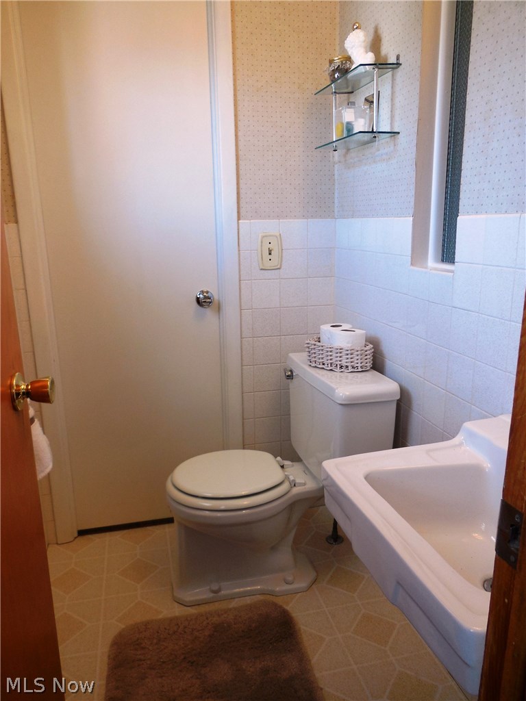 8705 Biddulph Road Brooklyn, OH 44144 - Photo 13 of 21