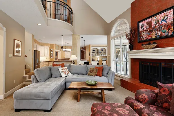 $1,396,000 | 6 Misty Point, The Woodlands, TX 77380