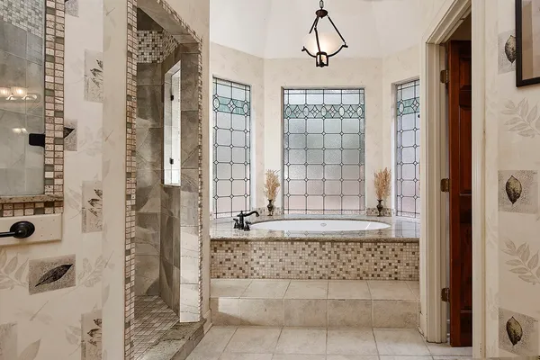 $1,396,000 | 6 Misty Point, The Woodlands, TX 77380