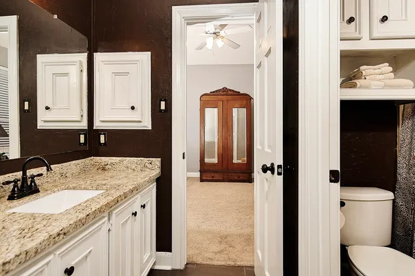 $1,396,000 | 6 Misty Point, The Woodlands, TX 77380