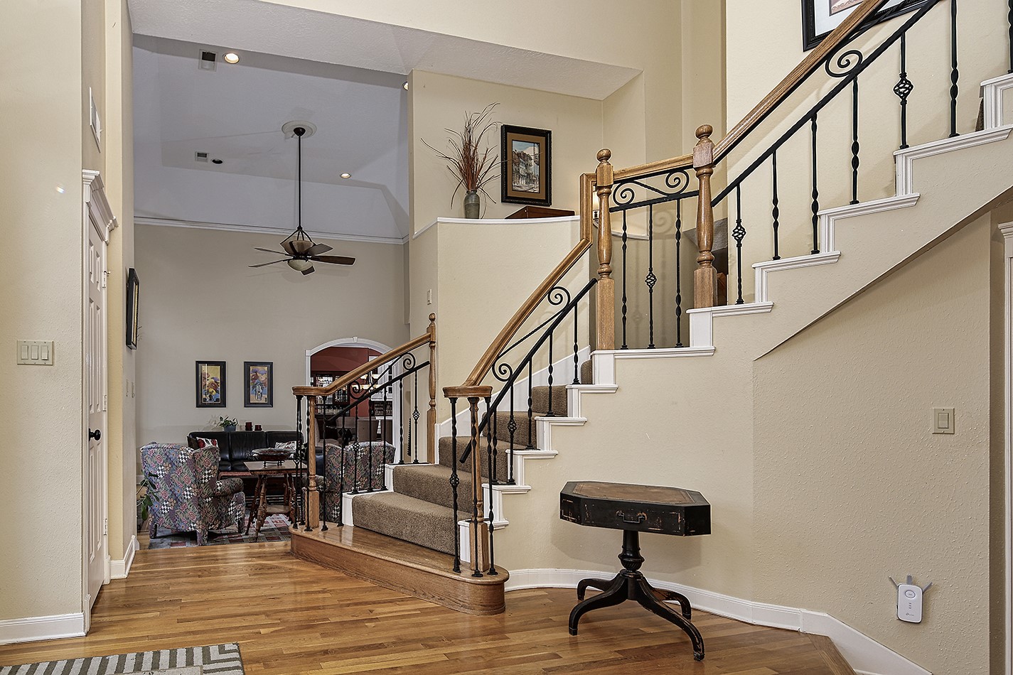 6 Misty Point The Woodlands, TX 77380 - Photo 4 of 44