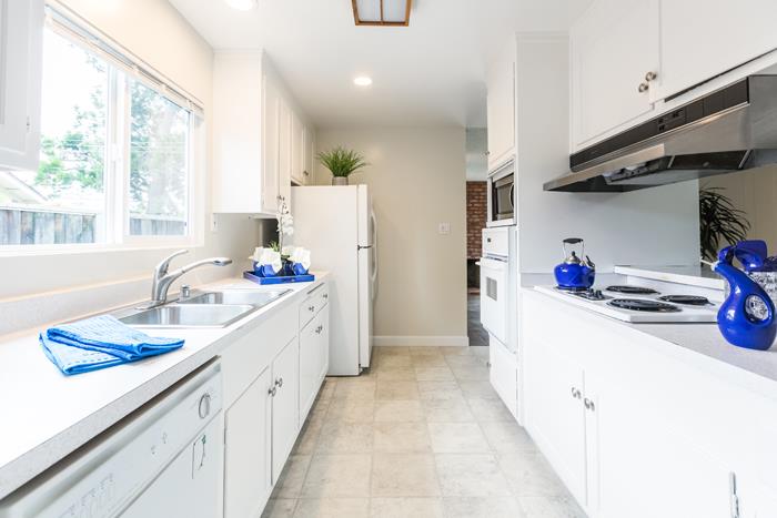 1324 Flicker Way Sunnyvale, CA 94087 - Photo 11 of 33