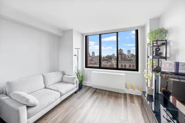 $690,000 | 199 Bowery, Unit 11E | Lower East Side