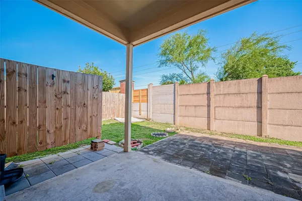 $2,500 | 6302 Wellness Landing Lane, Houston, TX 77072