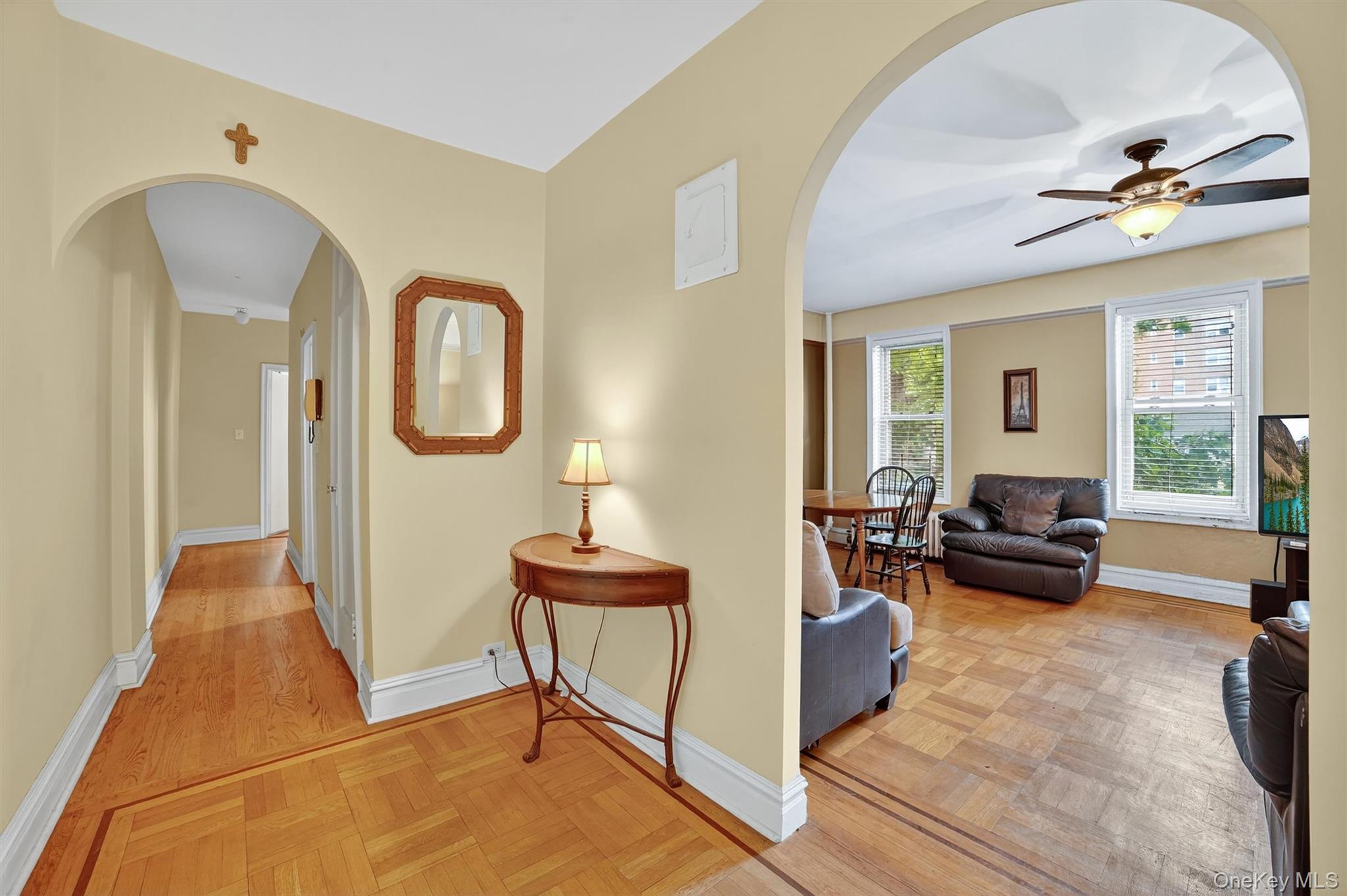 219 Bronx River Road, Unit 2L Yonkers, NY 10704 - Photo 4 of 29 a living room with furniture