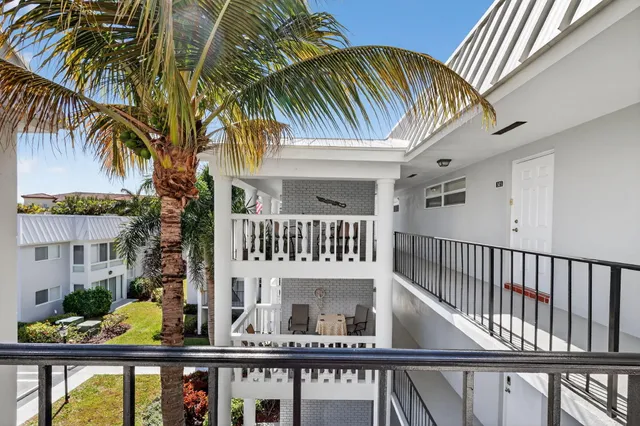 $278,000 | 10 Colonial Club Drive, Unit 305, Boynton Beach, FL 33435