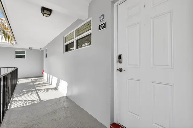 $278,000 | 10 Colonial Club Drive, Unit 305, Boynton Beach, FL 33435