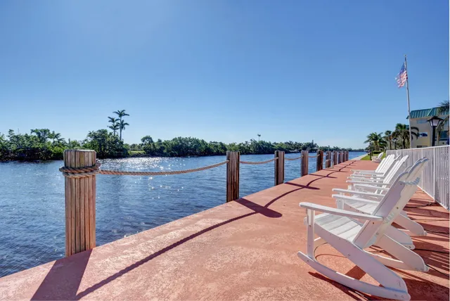 $278,000 | 10 Colonial Club Drive, Unit 305, Boynton Beach, FL 33435