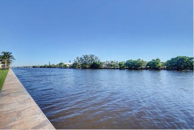 $278,000 | 10 Colonial Club Drive, Unit 305, Boynton Beach, FL 33435