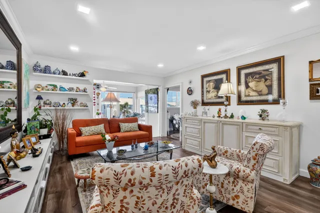 $278,000 | 10 Colonial Club Drive, Unit 305, Boynton Beach, FL 33435