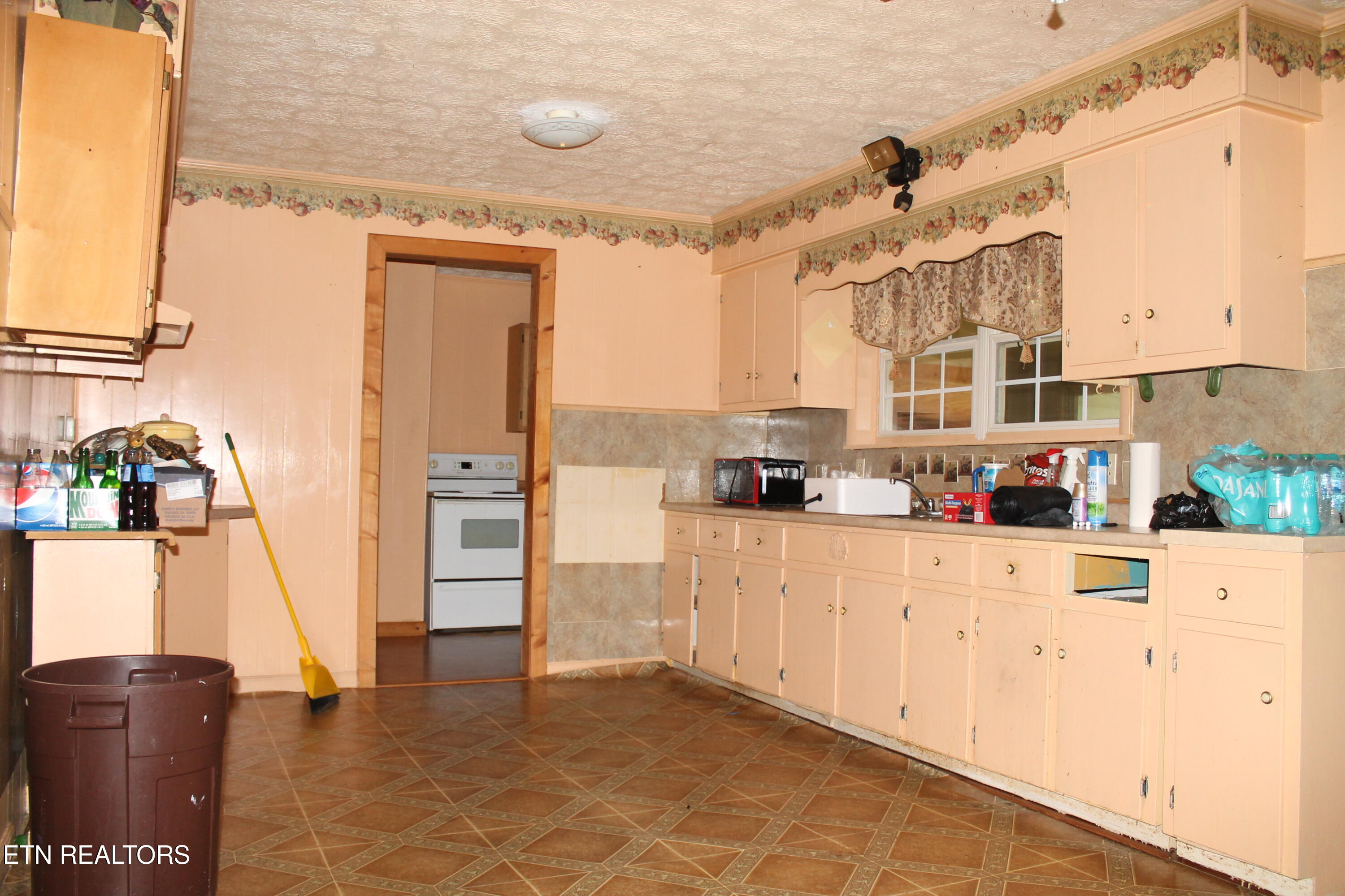 554 Mary Cromwell Road Jamestown, TN 38556 - Photo 6 of 43 IMG_7865