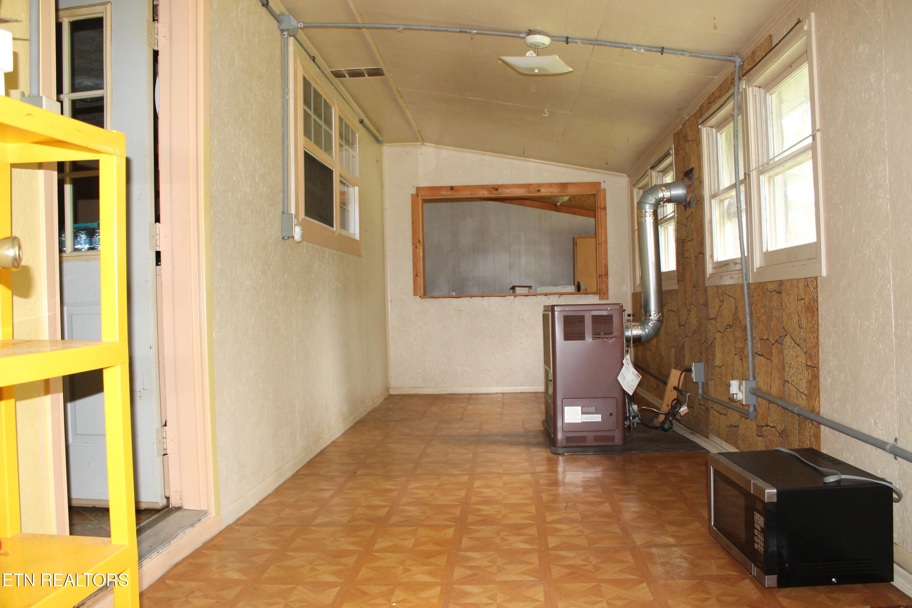 554 Mary Cromwell Road Jamestown, TN 38556 - Photo 7 of 43 IMG_7866