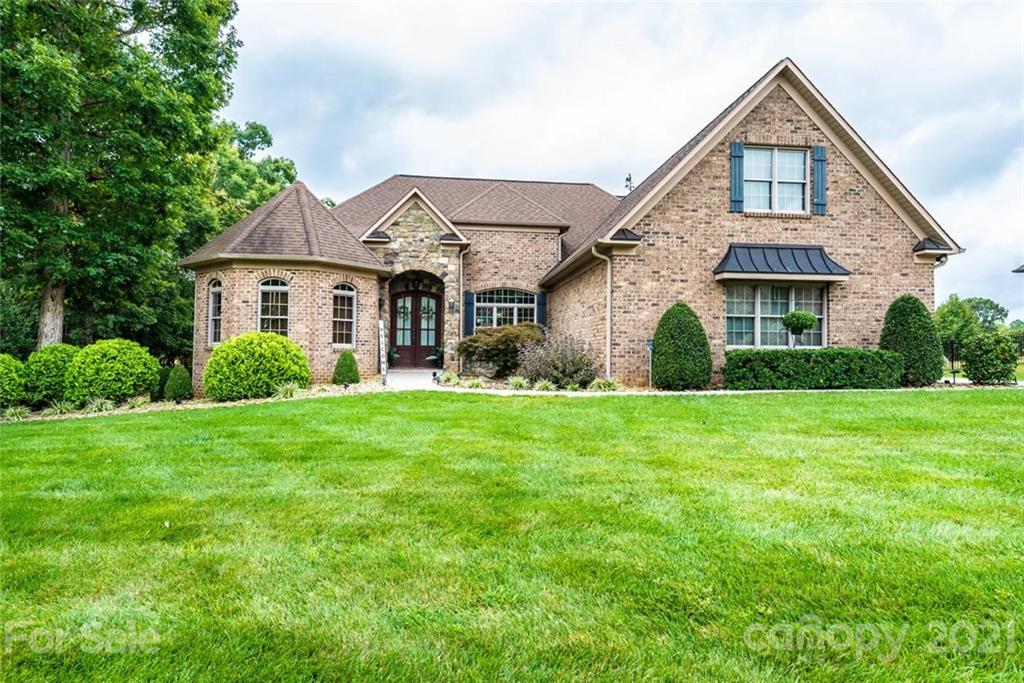711 Players Ridge Road Hickory, NC 28601 - Photo 1 of 38 Gallery Image 1
