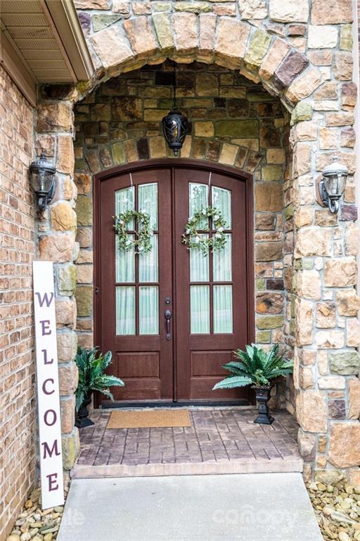 711 Players Ridge Road Hickory, NC 28601 - Photo 3 of 38 Gallery Image 3