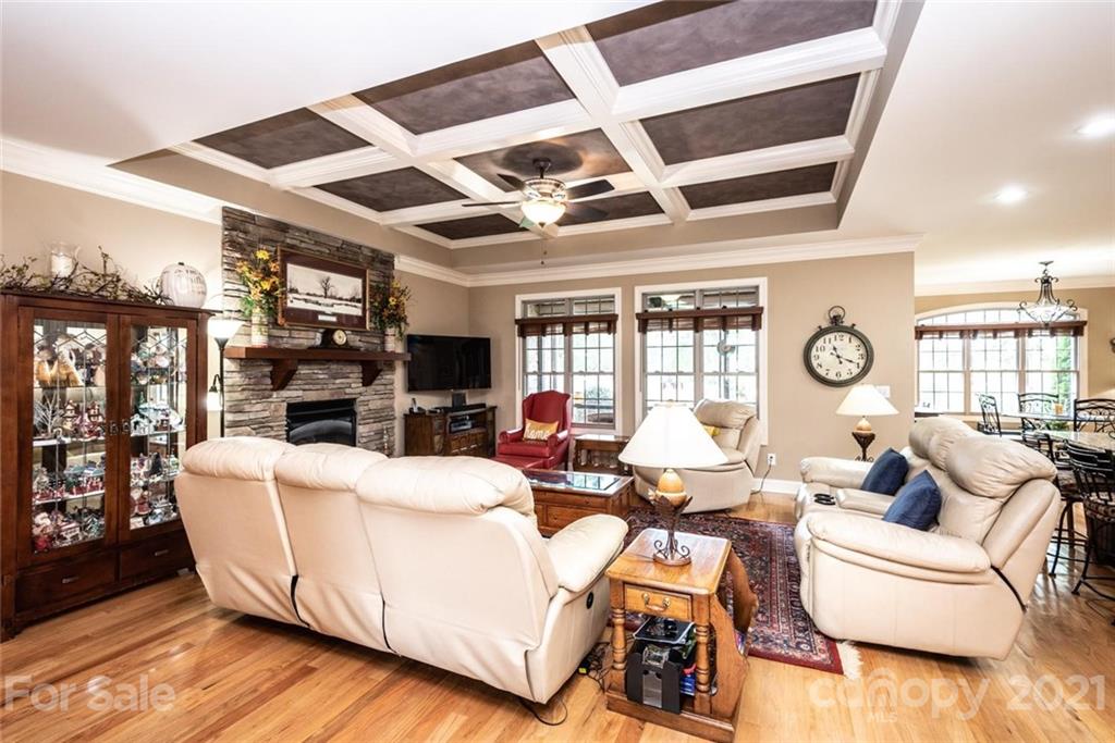 711 Players Ridge Road Hickory, NC 28601 - Photo 7 of 38 Gallery Image 7