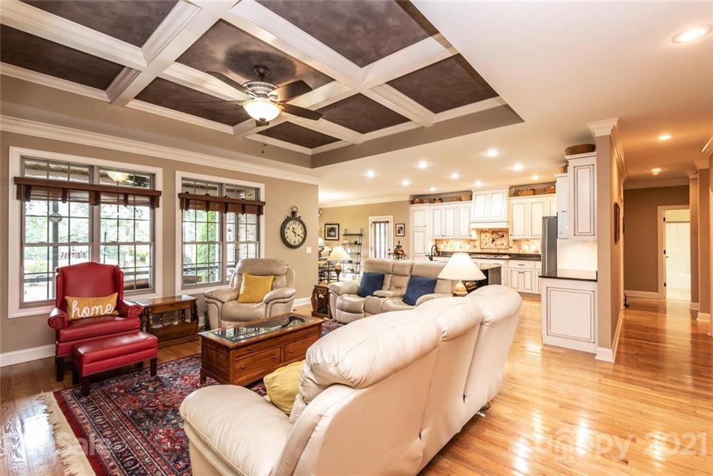 711 Players Ridge Road Hickory, NC 28601 - Photo 8 of 38 Gallery Image 8