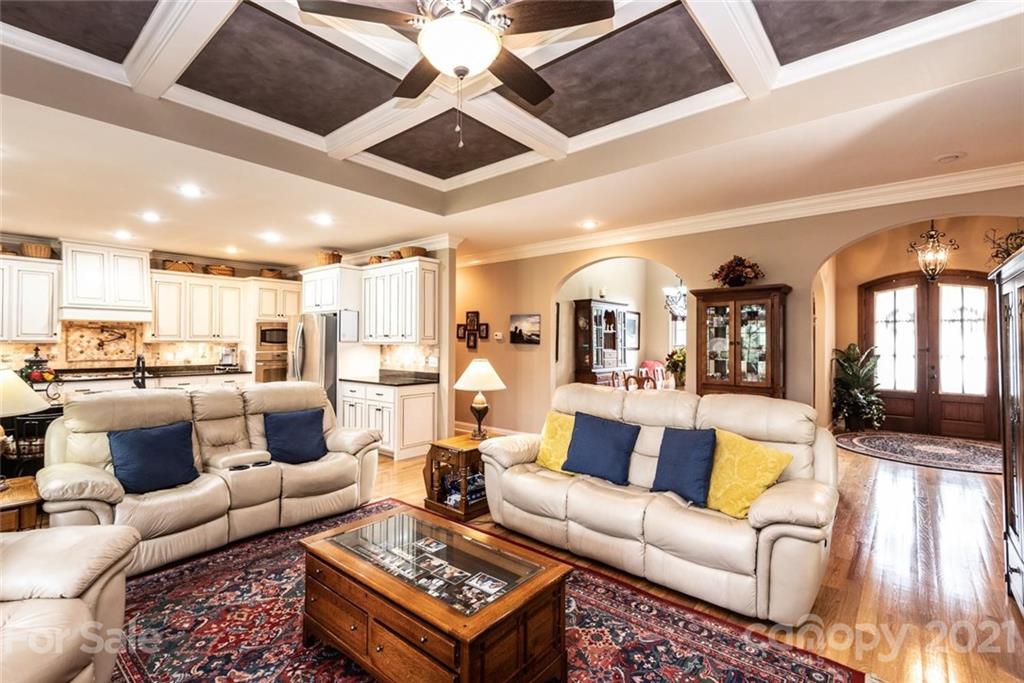 711 Players Ridge Road Hickory, NC 28601 - Photo 9 of 38 Gallery Image 9