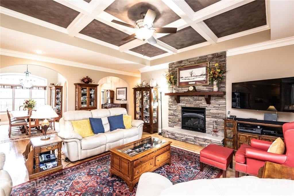 711 Players Ridge Road Hickory, NC 28601 - Photo 10 of 38 Gallery Image 10