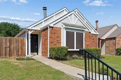 $309,900 | 213 Teakwood Lane, Lewisville, TX 75067