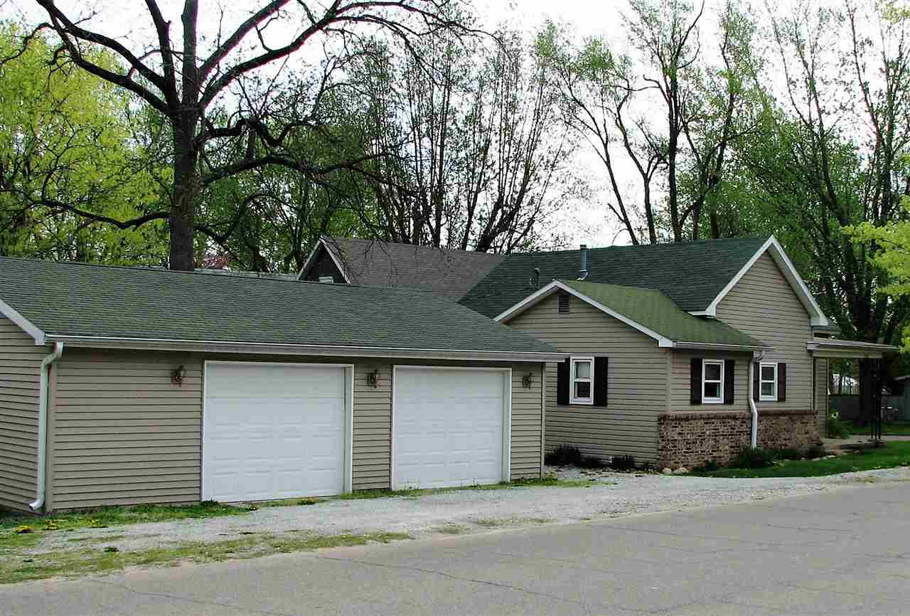 1130 Bancroft Avenue Rochester, IN 46975 - Photo 1 of 15