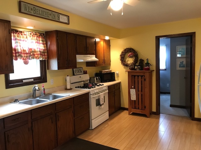 1130 Bancroft Avenue Rochester, IN 46975 - Photo 3 of 15