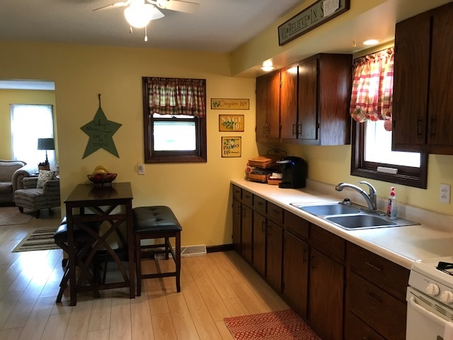 1130 Bancroft Avenue Rochester, IN 46975 - Photo 4 of 15