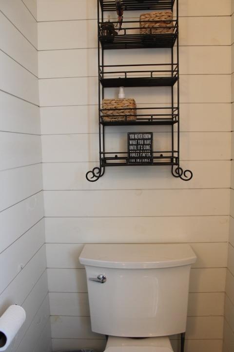 4756 East Rannells Road North Knox, IN 46534 - Photo 8 of 34 a bathroom with a bathtub