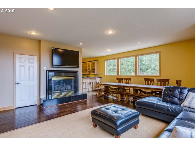 995 Southwest Hoffman Road West Linn, OR 97068 - Photo 14 of 28 Gallery Image 14