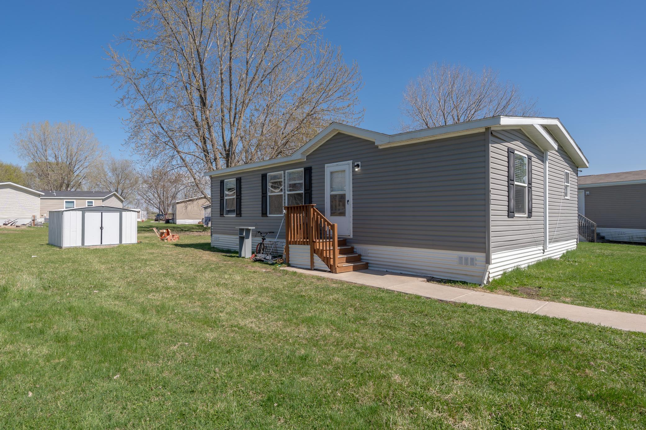 923 Hamlet Circle Lakeville, MN 55044 - Photo 1 of 14