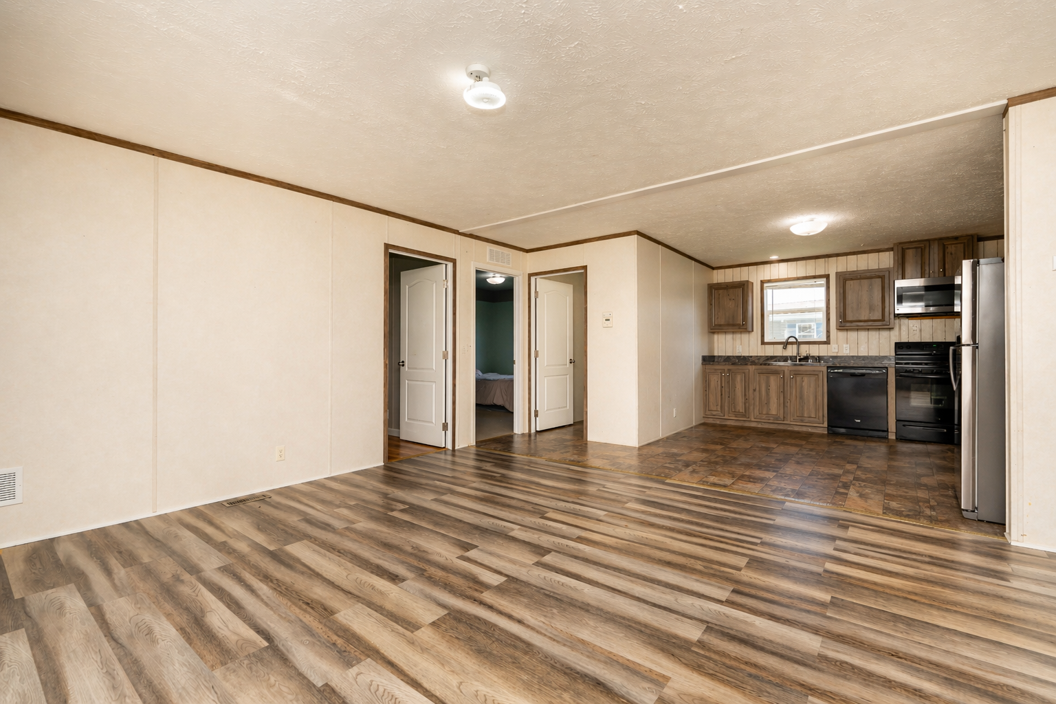 923 Hamlet Circle Lakeville, MN 55044 - Photo 5 of 14