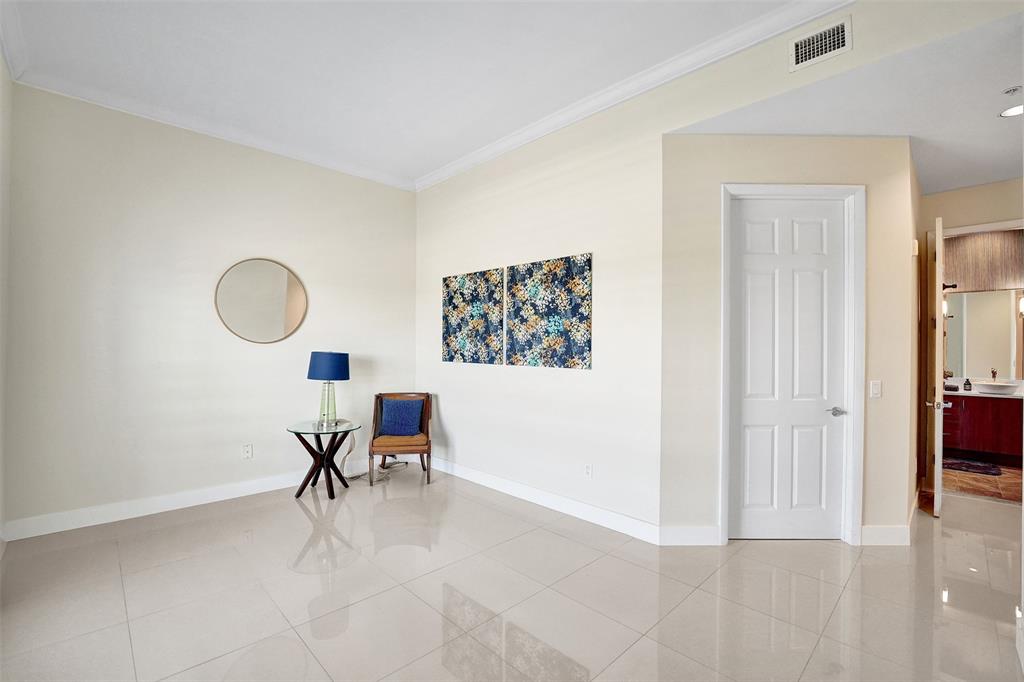 2617 Northeast 14th Avenue, Unit 507 Wilton Manors, FL 33334 - Photo 26 of 65 2nd Ensuite bedroom