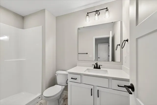 $600,000 | 900 Greywood Boulevard Southwest, Delano, MN 55328