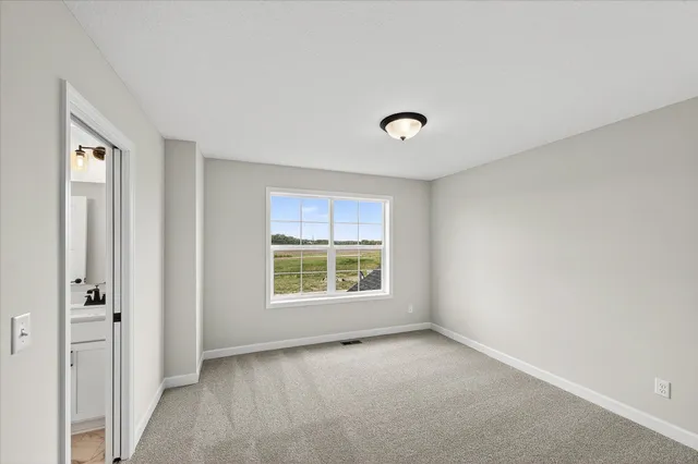 $600,000 | 900 Greywood Boulevard Southwest, Delano, MN 55328