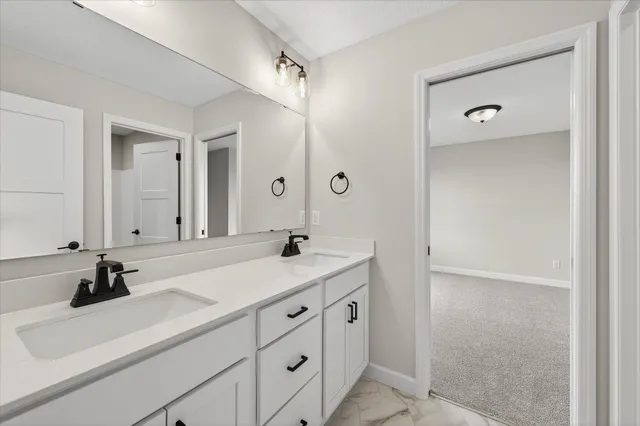 $600,000 | 900 Greywood Boulevard Southwest, Delano, MN 55328