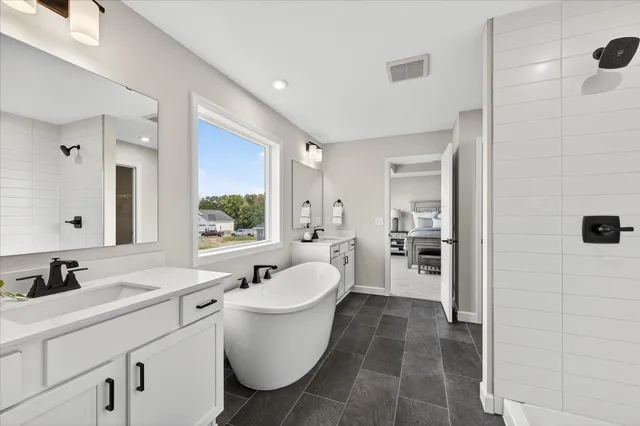 $600,000 | 900 Greywood Boulevard Southwest, Delano, MN 55328