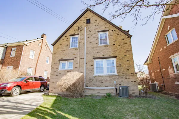 $549,000 | 6176 North Nassau Avenue, Chicago, IL 60631